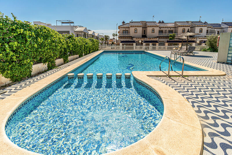 3 sovrum Radhus till salu i Playa Flamenca, Alicante