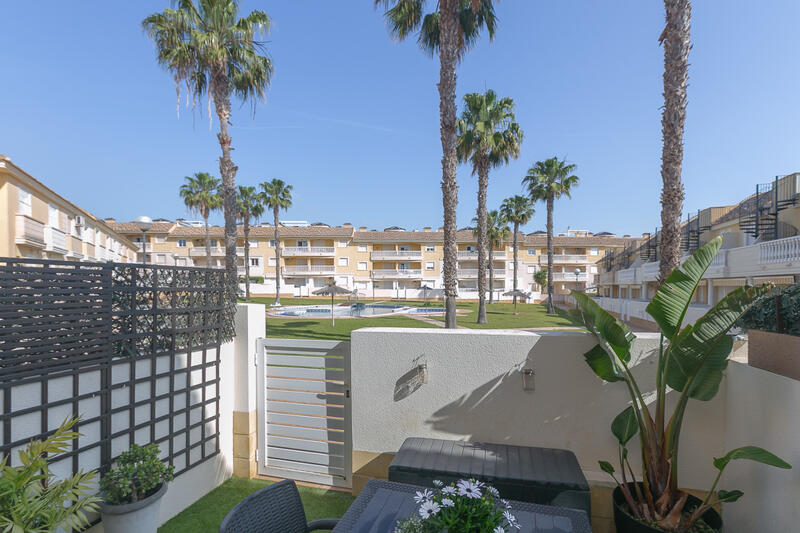 Maison de Ville à vendre dans Lomas De Cabo Roig, Alicante