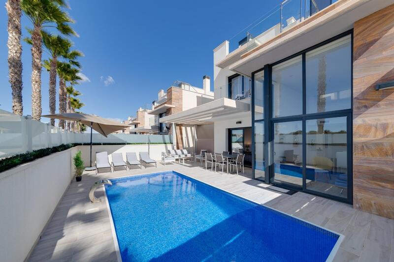 3 chambre Villa à vendre dans Lomas De Cabo Roig, Alicante