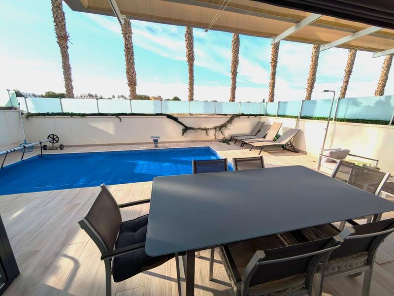 3 chambre Villa à vendre dans Lomas De Cabo Roig, Alicante