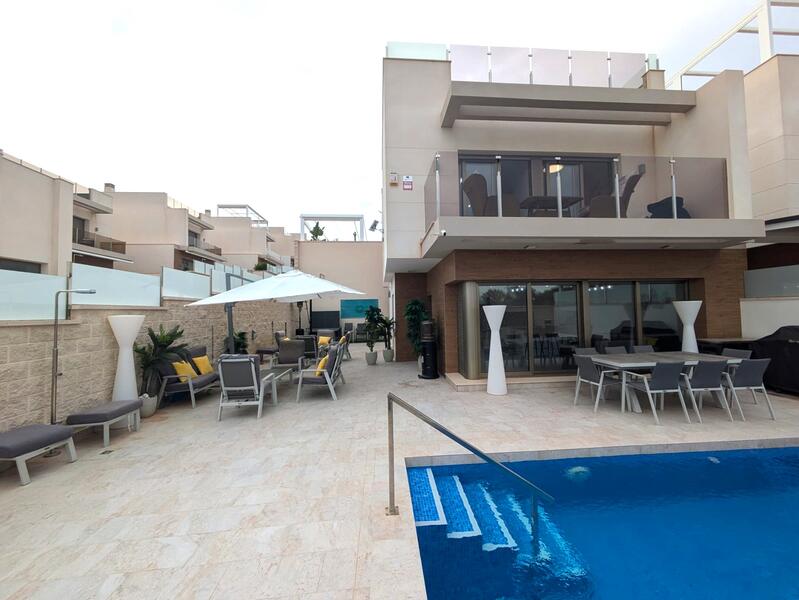 4 slaapkamer Villa Te koop