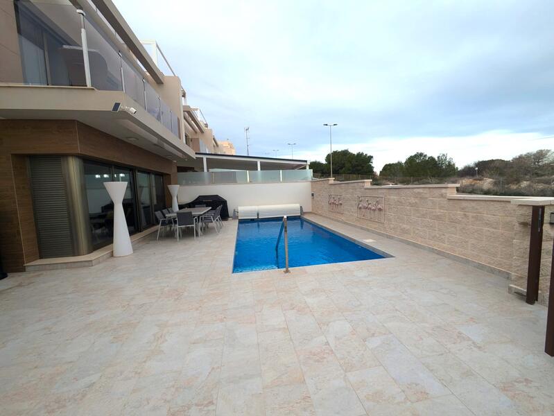 4 slaapkamer Villa Te koop