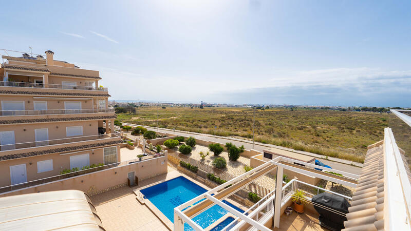 3 bedroom Apartment for sale