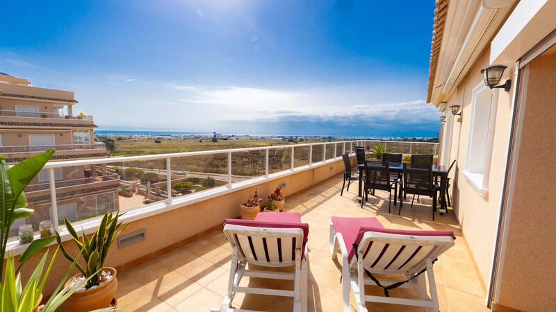 3 bedroom Apartment for sale