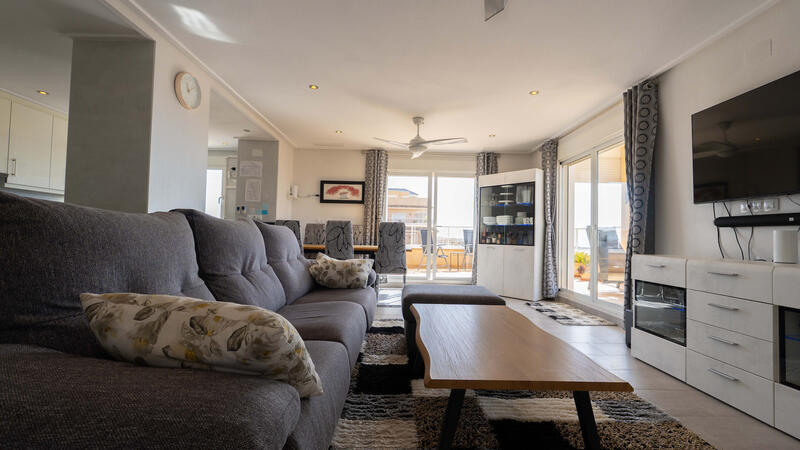 3 bedroom Apartment for sale