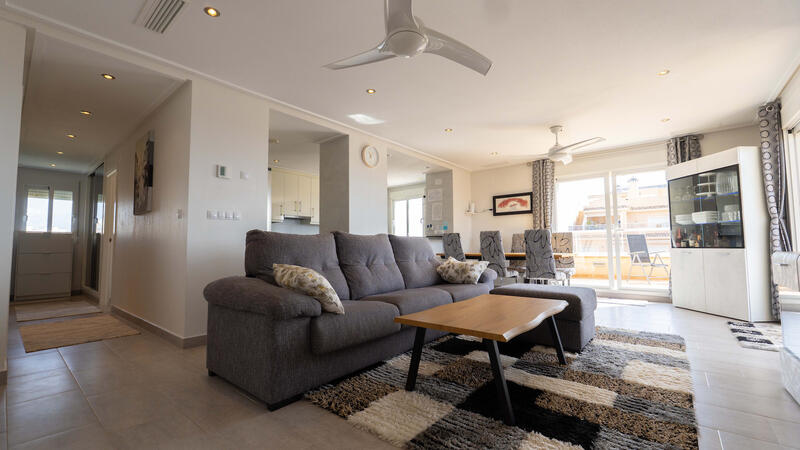 3 bedroom Apartment for sale