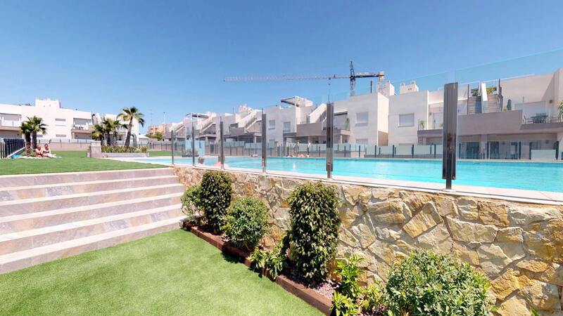3 bedroom Apartment for sale