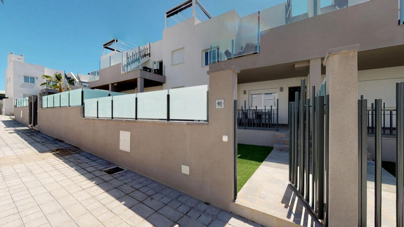 3 bedroom Apartment for sale