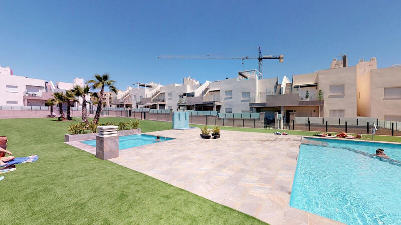 3 bedroom Apartment for sale