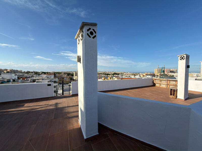 квартира продается в Torrevieja, Alicante