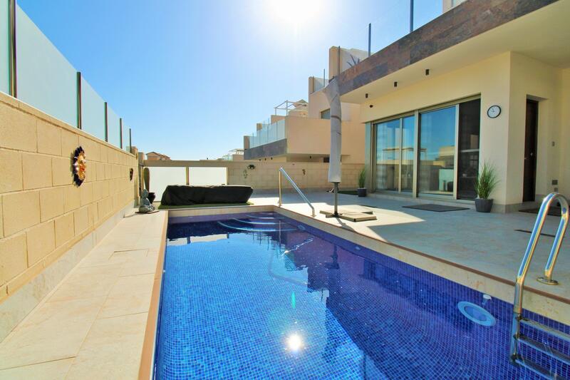 3 Cuarto Villa en venta