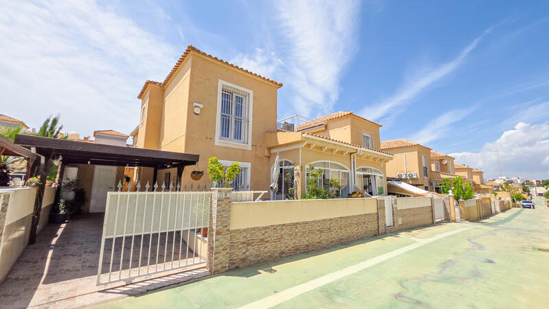 2 bedroom Duplex for sale 2 bedroom Duplex for sale