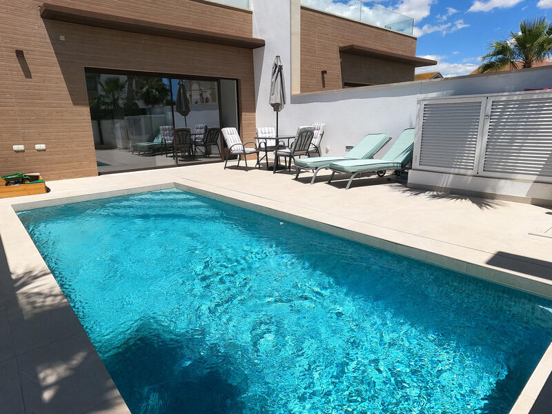 4 спальная комната вилла продается в Algorfa, Alicante