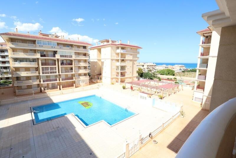квартира продается в Torrevieja, Alicante