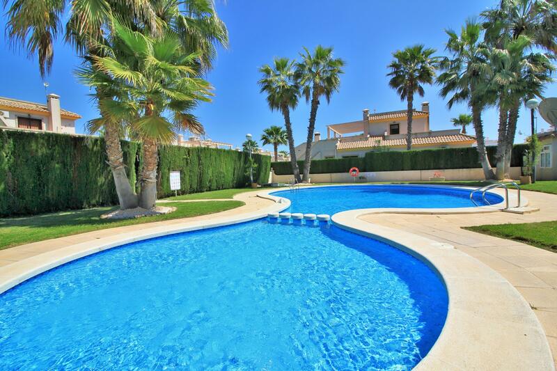 3 Cuarto Dúplex en venta en Villamartin, Alicante
