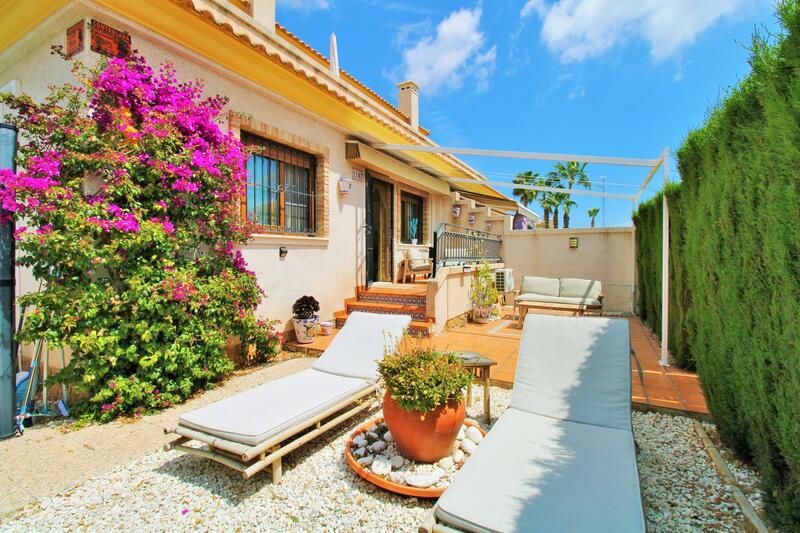 3 Cuarto Dúplex en venta en Villamartin, Alicante