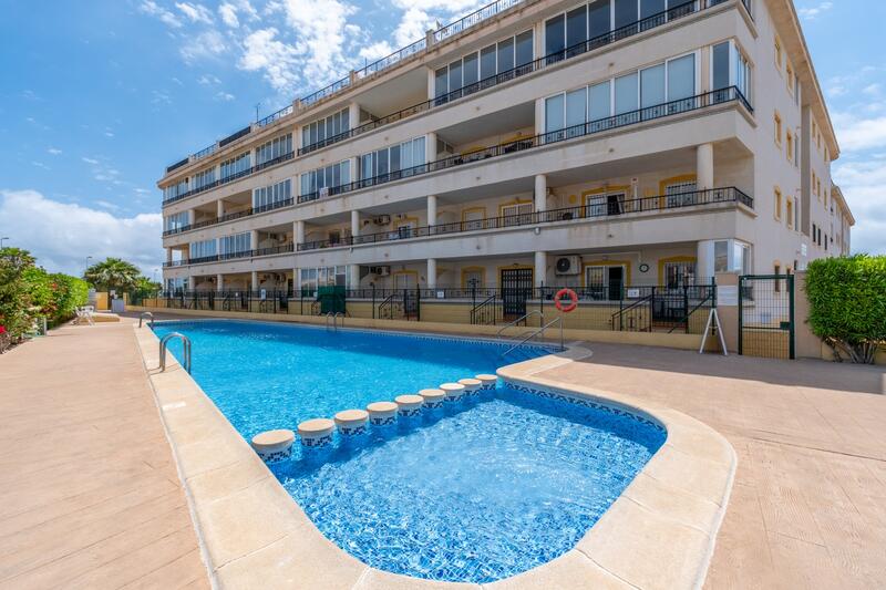 квартира продается в Playa Flamenca, Alicante
