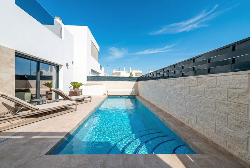 вилла продается в Ciudad Quesada, Alicante