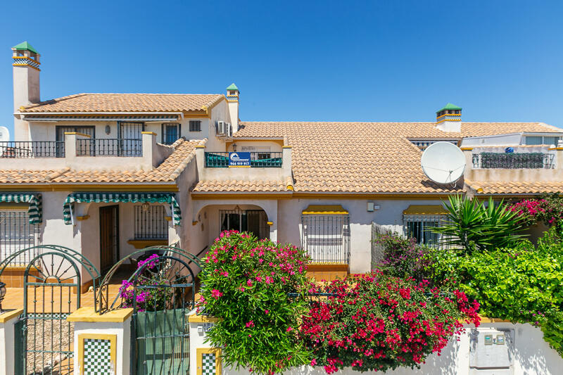 Byhus til salg i La Zenia, Alicante Byhus til salg i La Zenia, Alicante