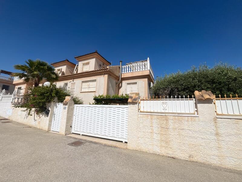 Duplex à vendre dans Ciudad Quesada, Alicante Duplex à vendre dans Ciudad Quesada, Alicante