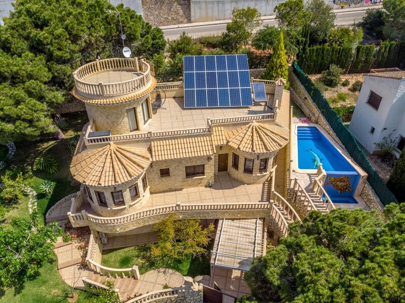 4 Schlafzimmer Villa zu verkaufen 4 Schlafzimmer Villa zu verkaufen