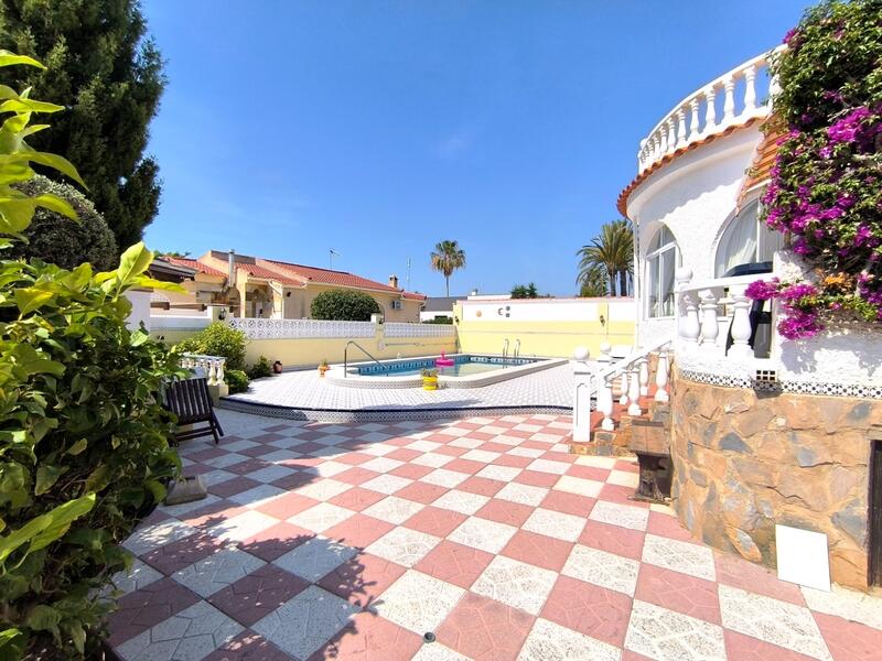 2 bedroom Villa for sale