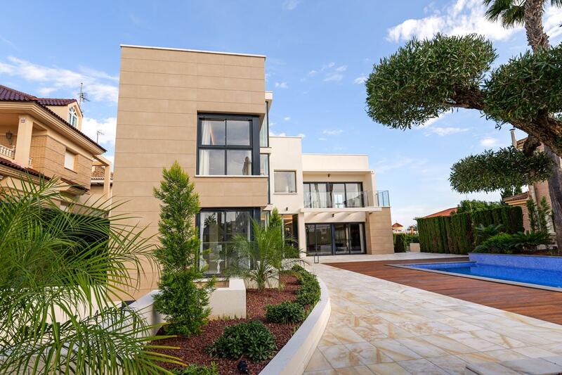 3 bedroom Villa for sale 3 bedroom Villa for sale