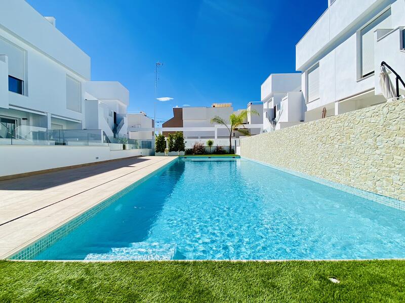 Lägenhet till salu i Pilar de la Horadada, Alicante