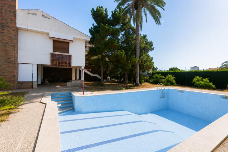 4 bedroom Villa for sale 4 bedroom Villa for sale