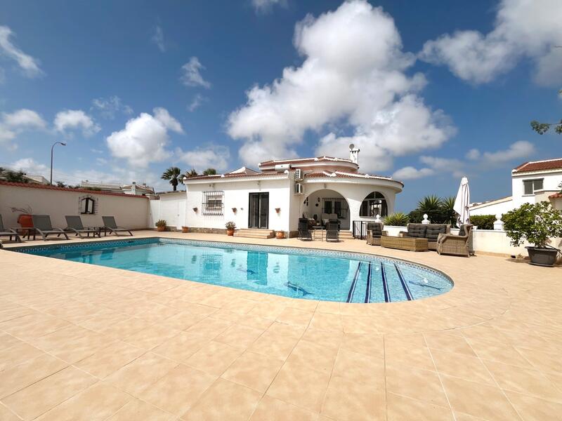 Villa en venta en Ciudad Quesada, Alicante