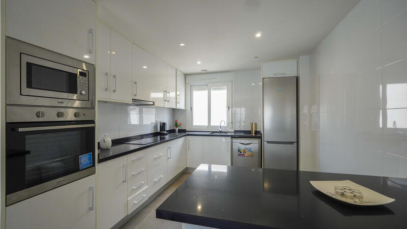 2 slaapkamer Appartement Te koop 2 slaapkamer Appartement Te koop