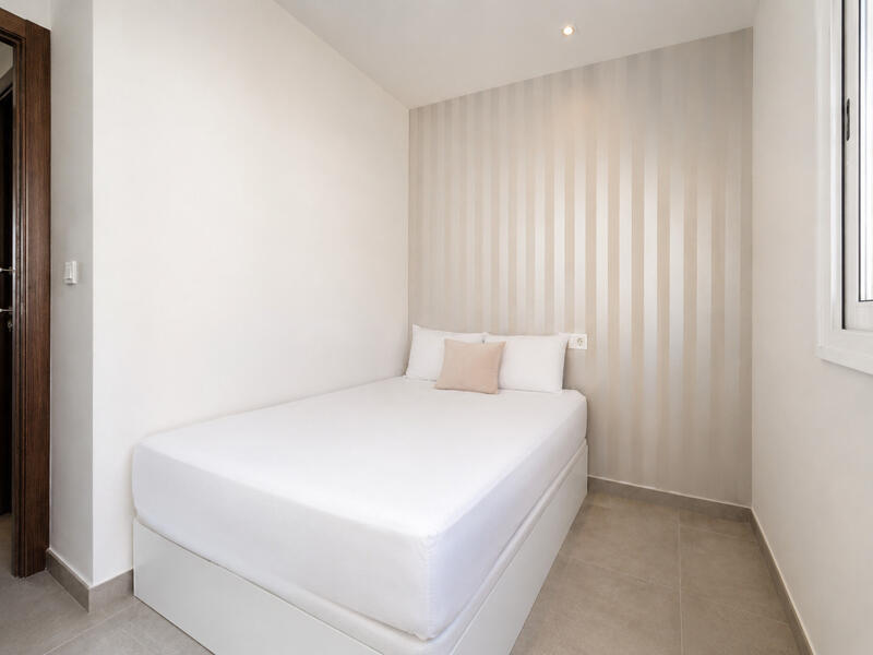 2 slaapkamer Appartement Te koop 2 slaapkamer Appartement Te koop