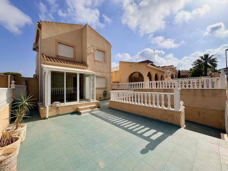 4 bedroom Villa for sale