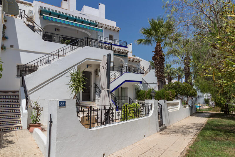 Townhouse for sale in Villamartin, Alicante