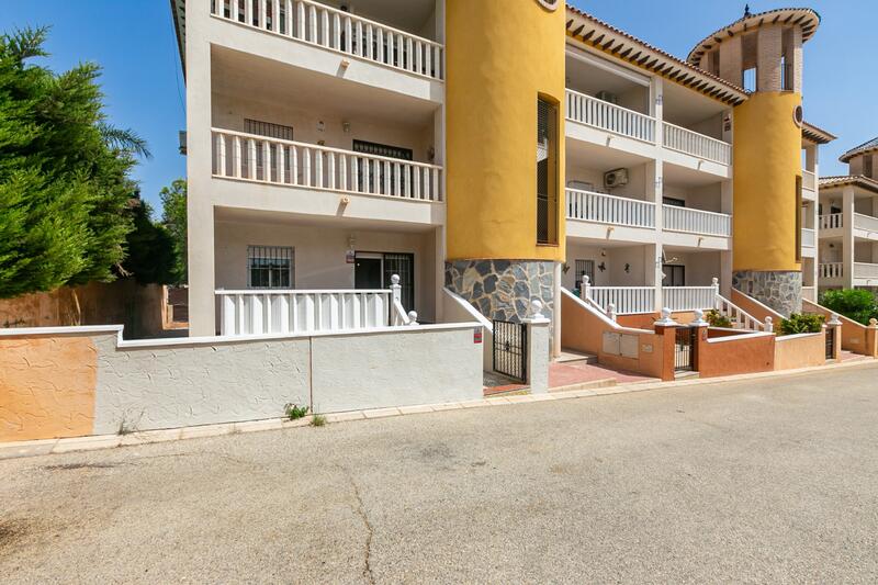 Lejlighed til salg i Lomas De Cabo Roig, Alicante
