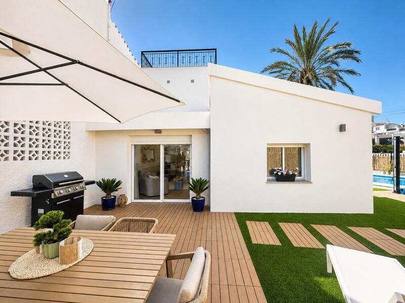 4 slaapkamer Villa Te koop 4 slaapkamer Villa Te koop