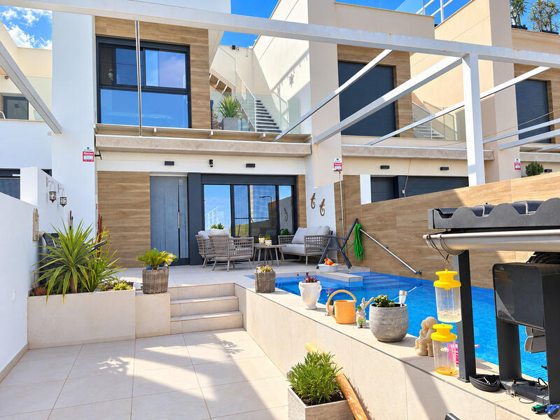 Villa til salg i Rojales, Alicante