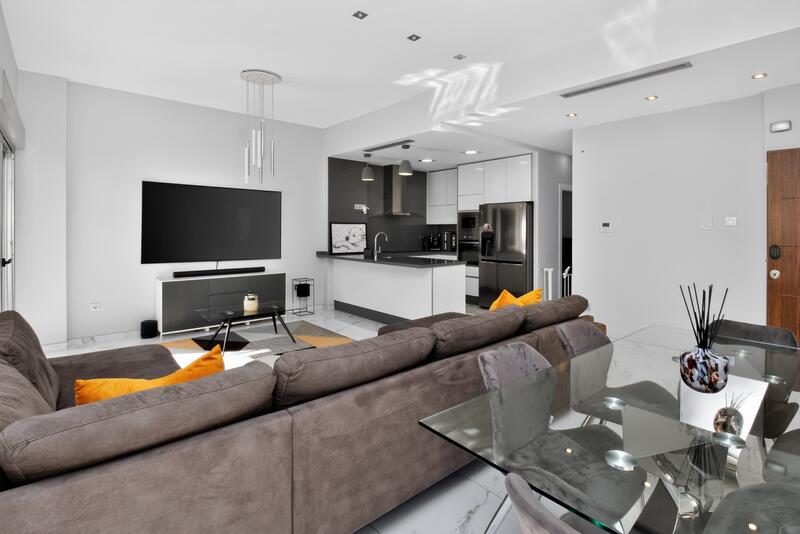 4 спальная комната вилла продается