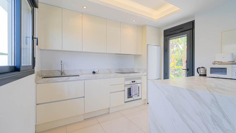 4 Schlafzimmer Villa zu verkaufen 4 Schlafzimmer Villa zu verkaufen