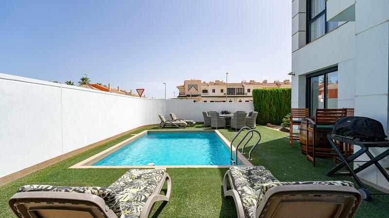 4 Schlafzimmer Villa zu verkaufen 4 Schlafzimmer Villa zu verkaufen