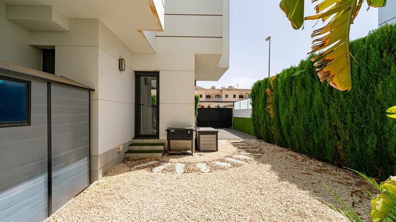 4 Schlafzimmer Villa zu verkaufen 4 Schlafzimmer Villa zu verkaufen