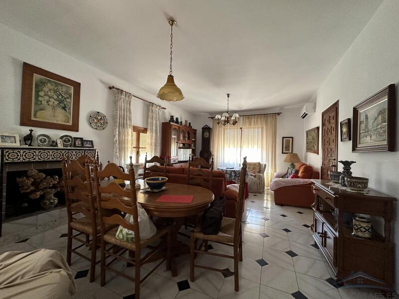 2 bedroom Country House for sale