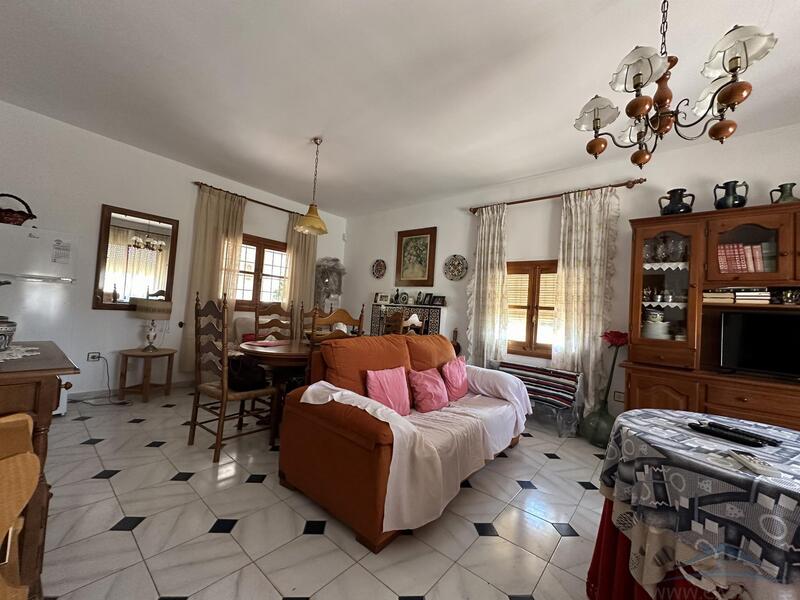 2 bedroom Country House for sale