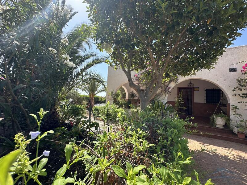 2 bedroom Country House for sale