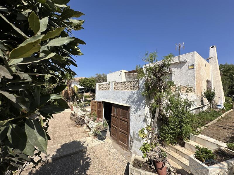 2 bedroom Country House for sale