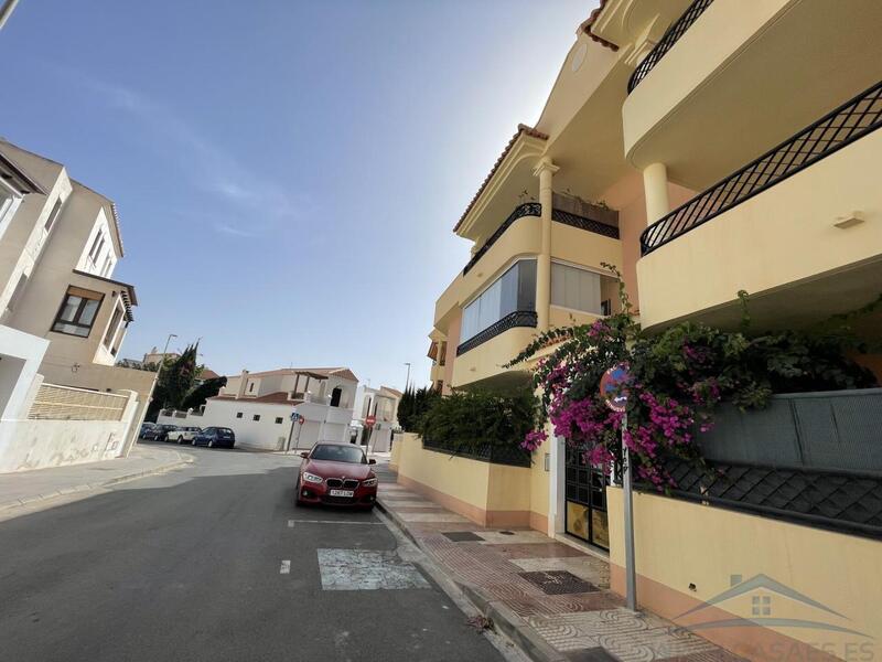 Lejlighed til salg i Roquetas de Mar, Almería