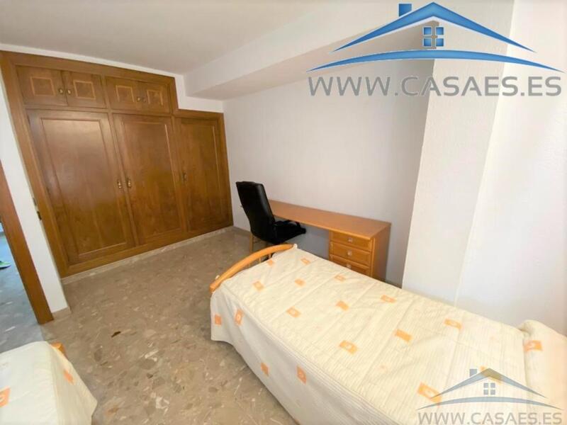 3 bedroom Apartment for Long Term Rent