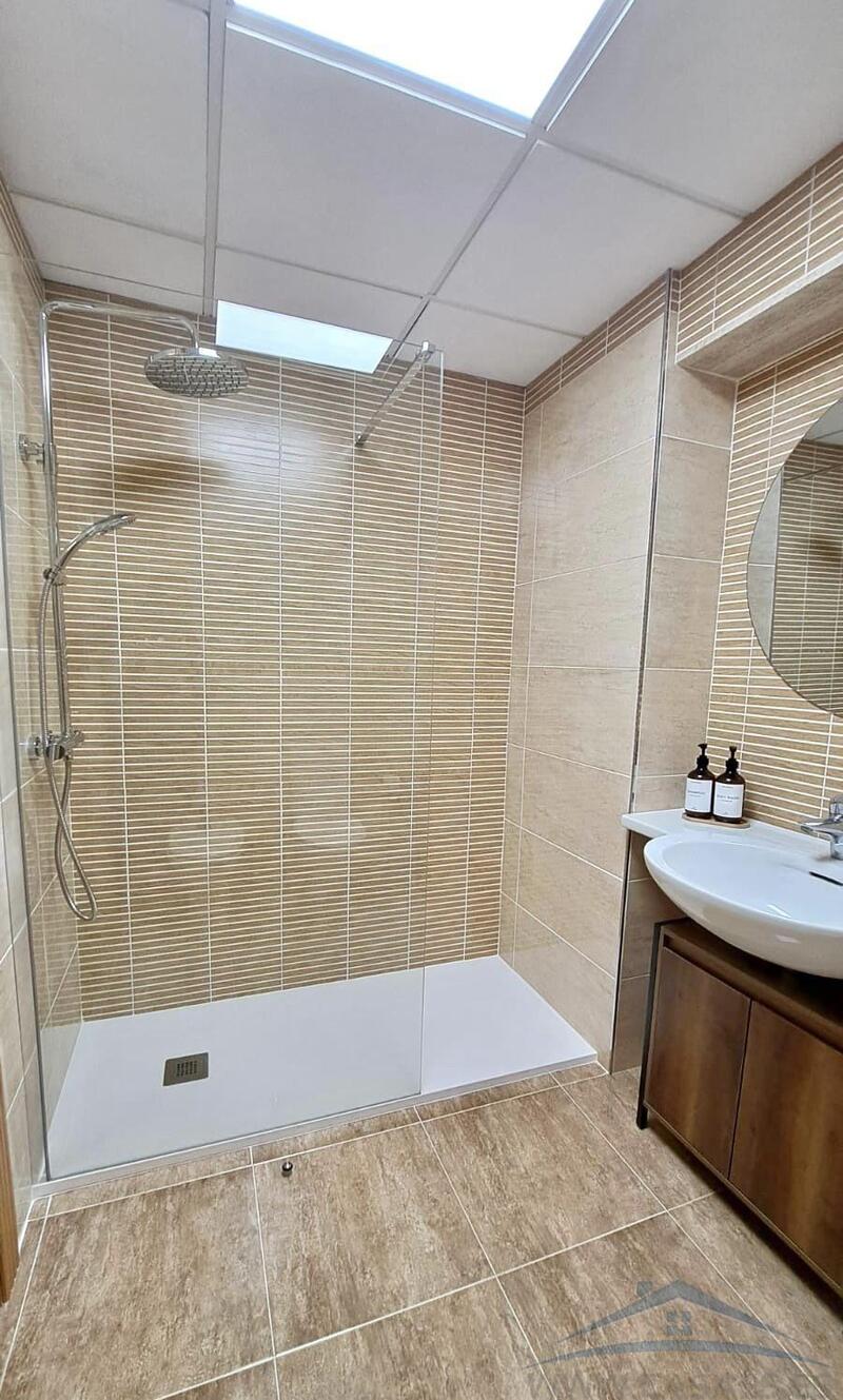 2 bedroom Apartment for Long Term Rent