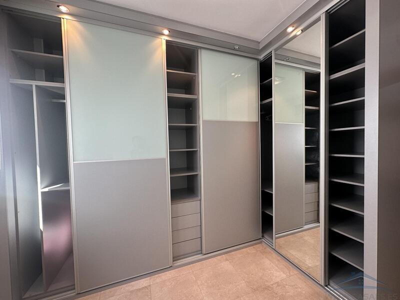 4 Schlafzimmer Appartement für Langzeitmiete