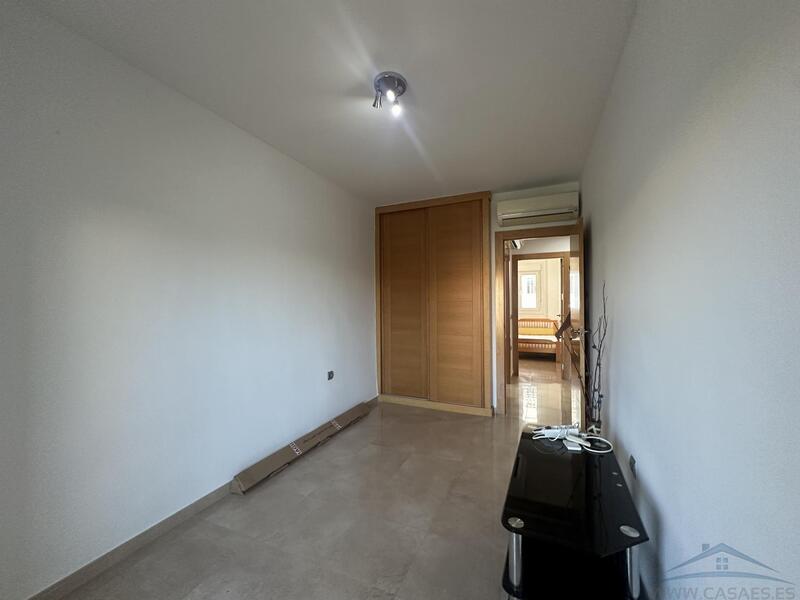 4 Schlafzimmer Appartement für Langzeitmiete